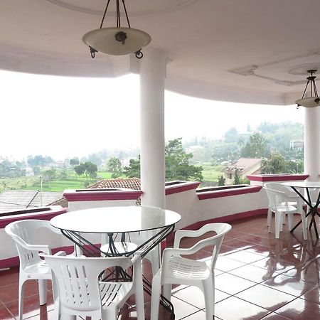 Villa Tiandiva Cisarua Extérieur photo
