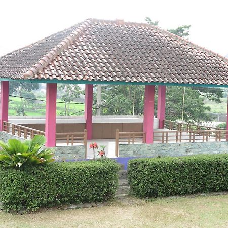 Villa Tiandiva Cisarua Extérieur photo