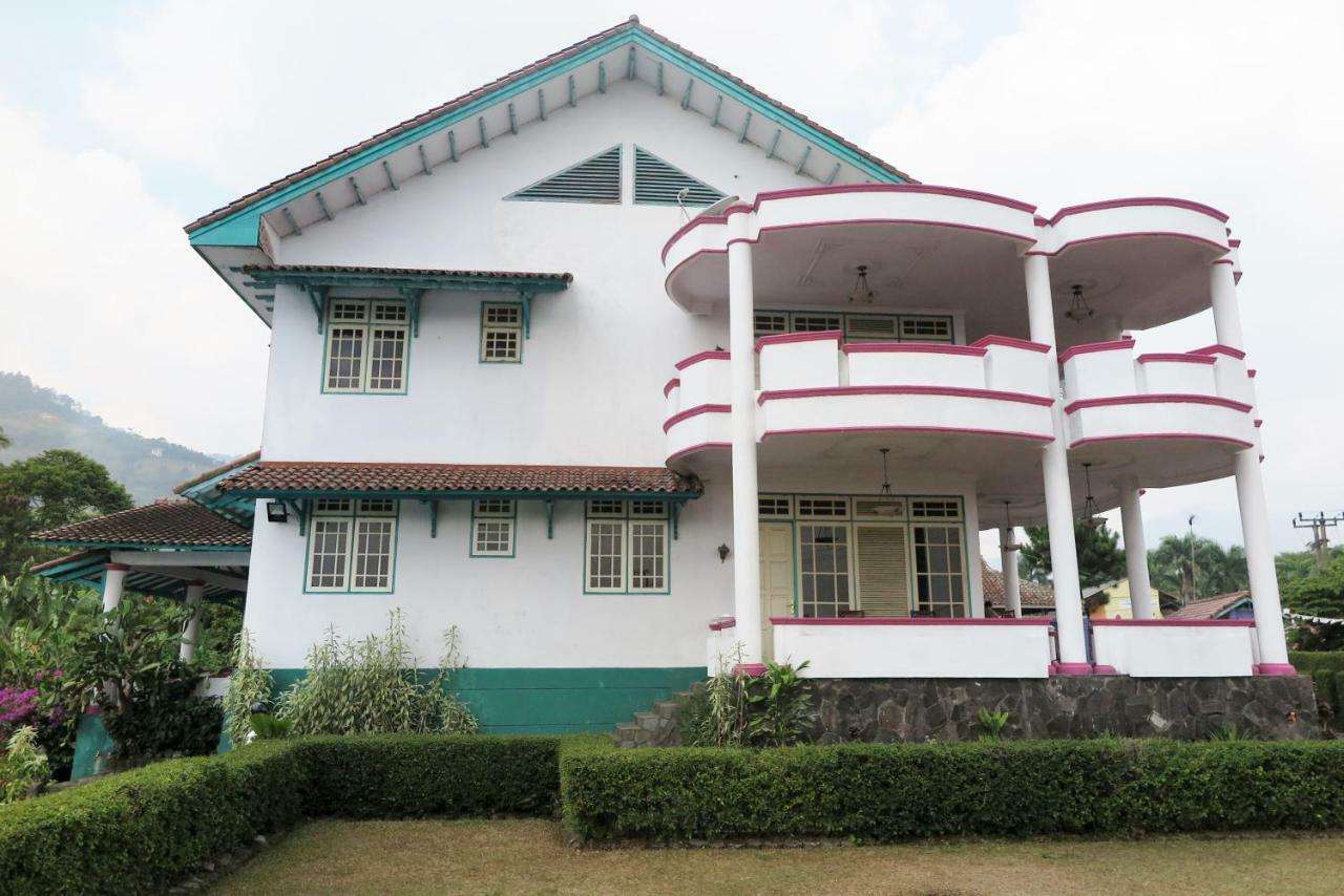 Villa Tiandiva Cisarua Extérieur photo